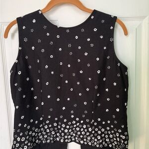 Paul Harris Design Black Sleeveless Top with White Floral Pattern